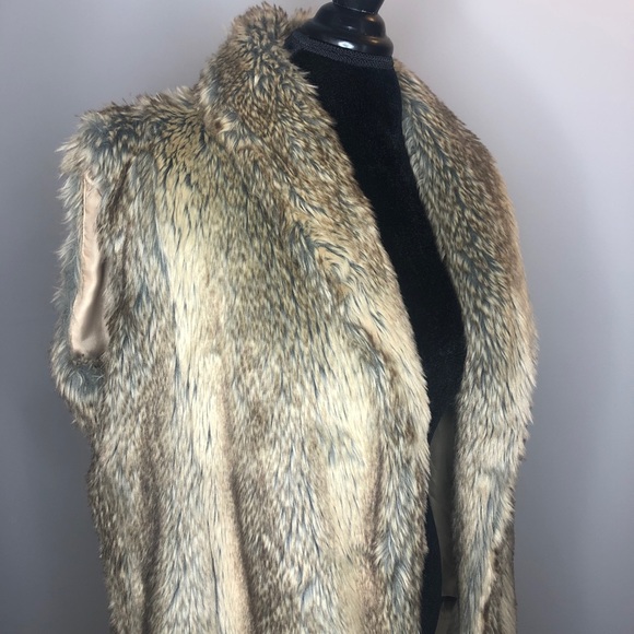 SWS Faux Fur Vest Large - Picture 3 of 7